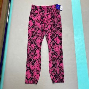 Berry colored leggings with snake print